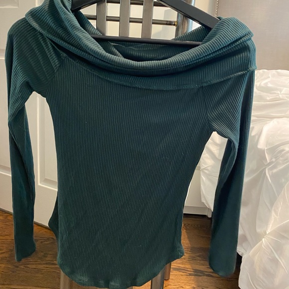 Forest Green off the shoulder long sleeve - Picture 2 of 2